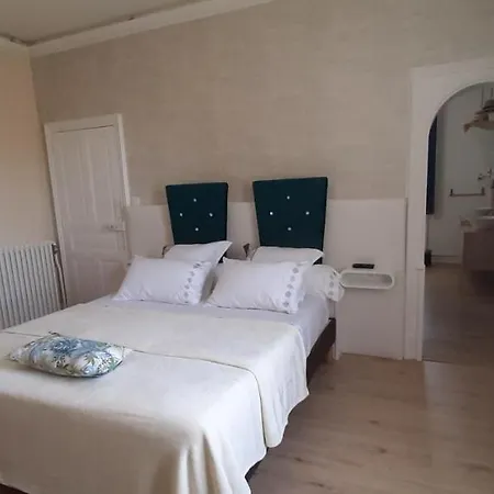 Pensión Chambres D'hotes L'embellie *
